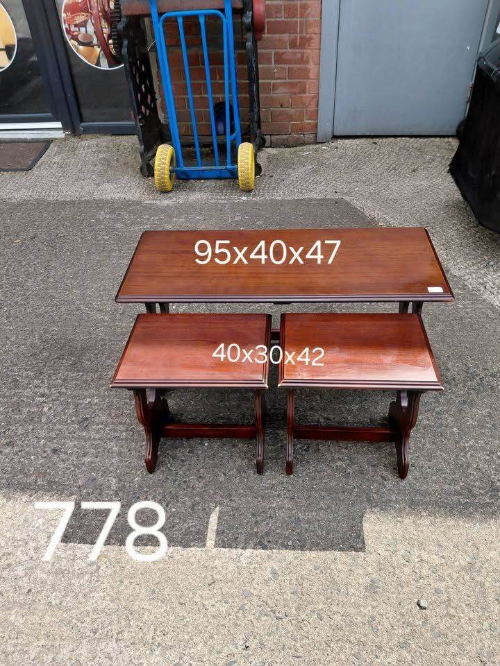 Mahogany nest 3 tables, Ref:778