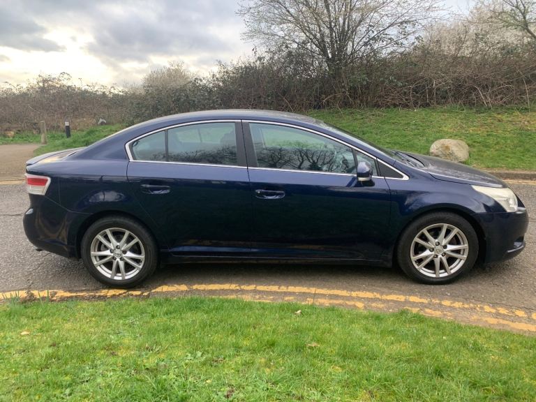 TOYOTA AVENSIS D2D low miles fully loaded