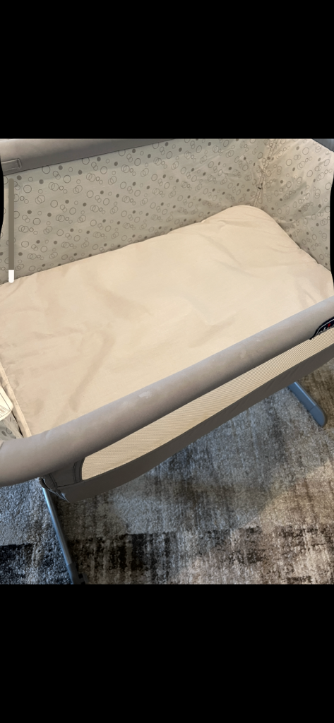 Chicco Next2Me Bedside Crib