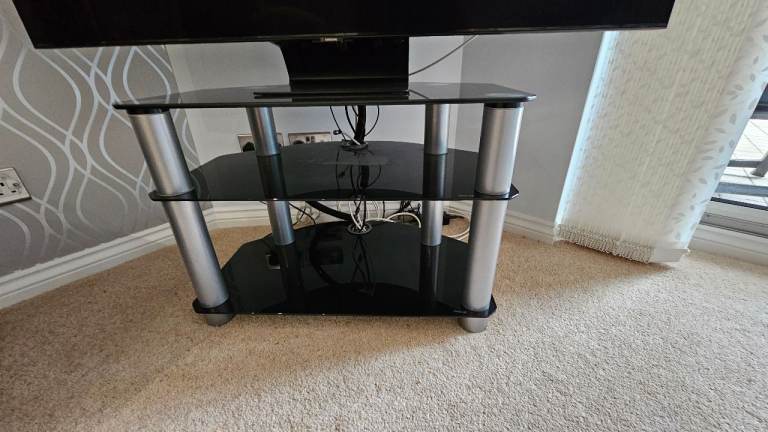 Hi Gloss Black Glass TV Stand
