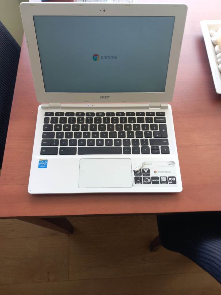 Chrome book laptop 