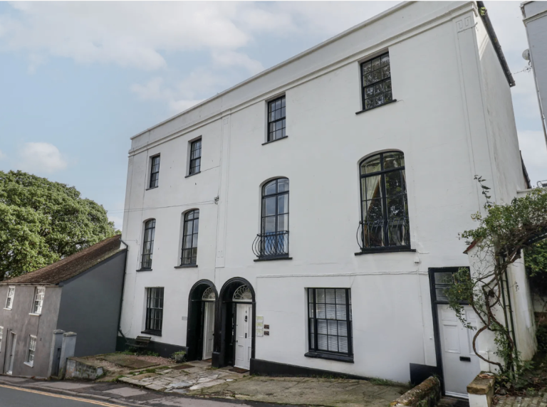 *Winter let* 1 bedroom flat to rent, LYME REGIS, DORSET