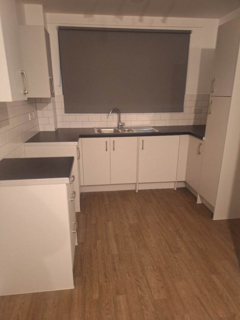 1-Bedroom Flat with Balcony unfurnishedd 