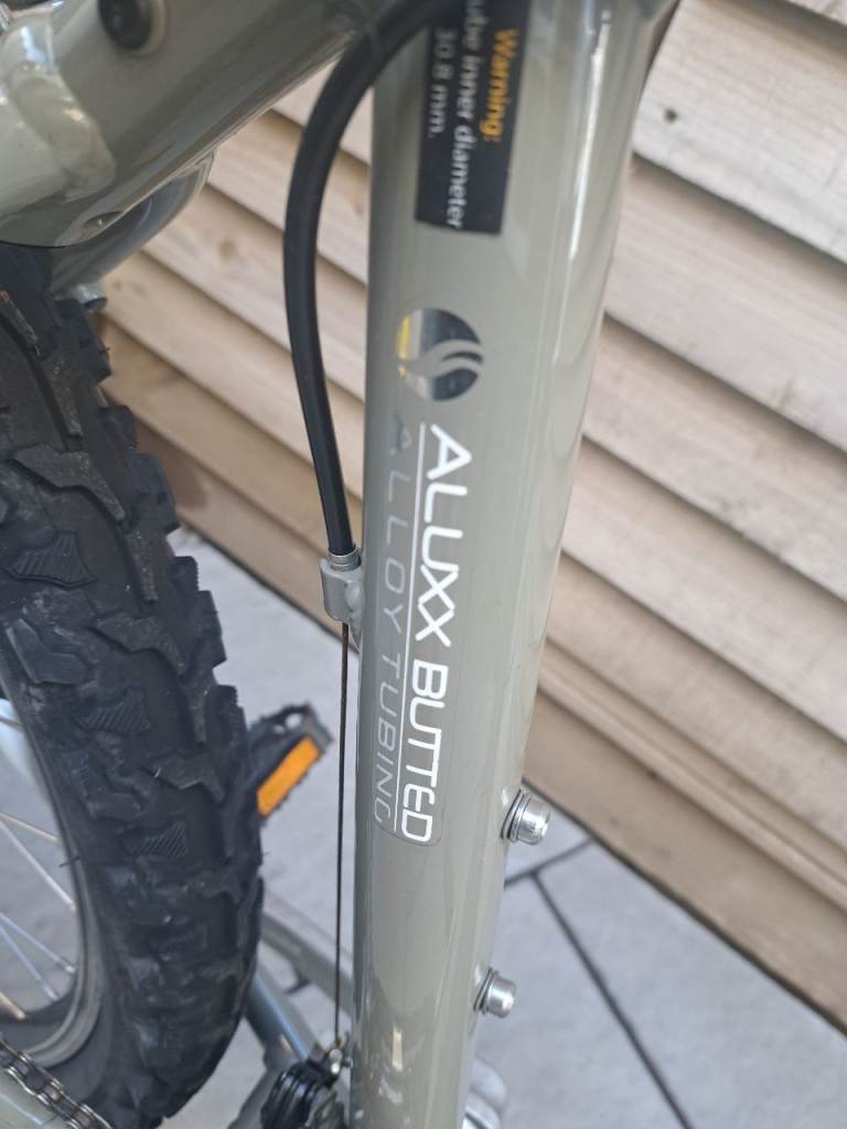 Giant Rincon Mountain Bike with Rock Shox Forks and Helmet, £115.00 for ...