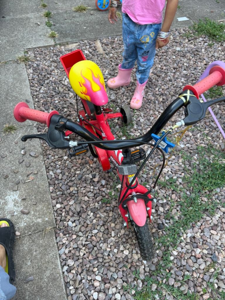 Kids Red Bike with Stabilisers – Good Condition