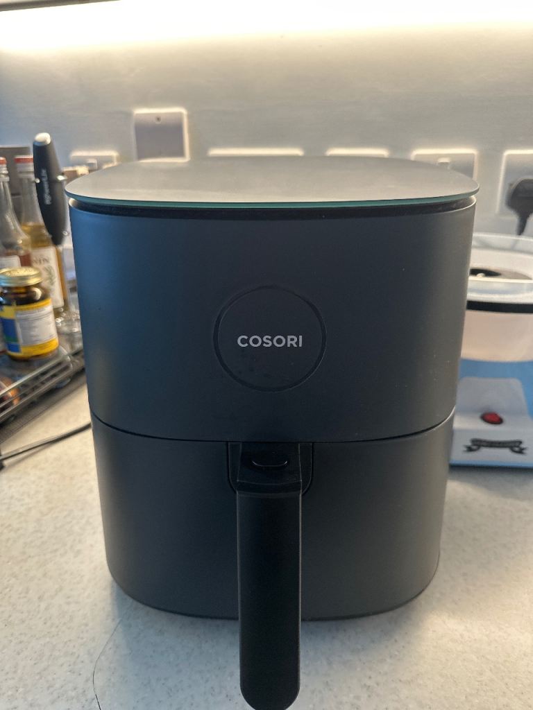 COSORI 4.7L Air Fryer – Excellent Condition – Dark grey 