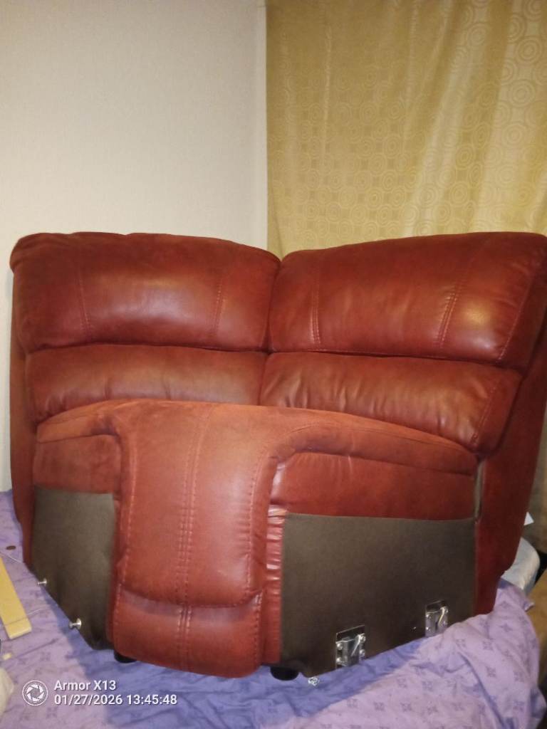 Harvey's corner recliner suite 