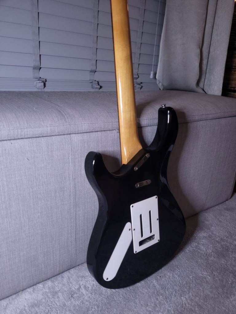 Rare Vintage Yamaha Pacifica Electric Guitar 1989/1990 + Ritter Guitar Case