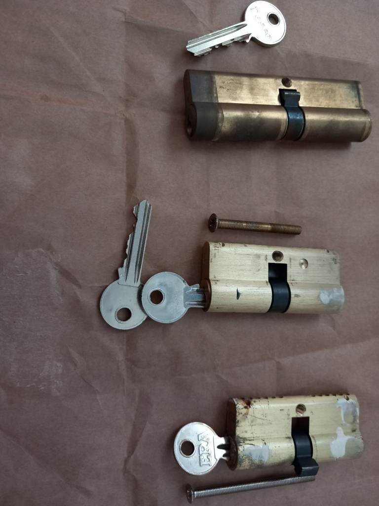 image for 3 cylinder locks for £3