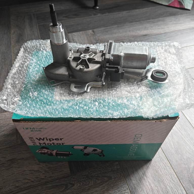 BNIB Rear wiper motor