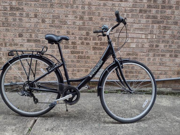 Ladies step through commuter pedal cycle
