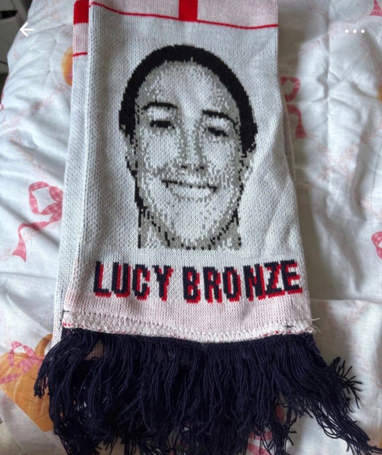 Lucy Bronze England Football Scarf – As Good As New