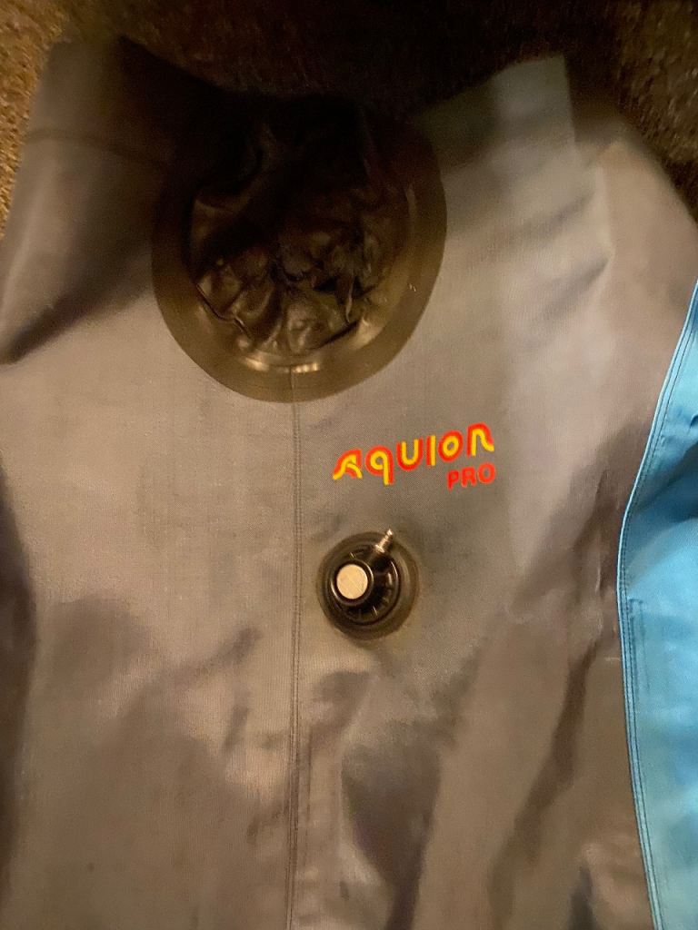 Scuba suit and aperatus 