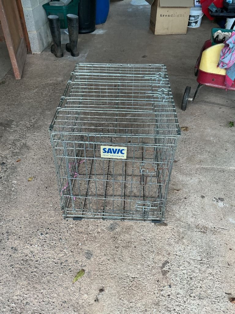 Medium dog crate