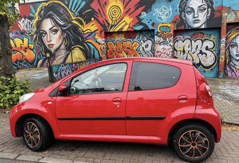 Peugeot, 107, Hatchback, 2010, Manual, 998 (cc), 5 doors