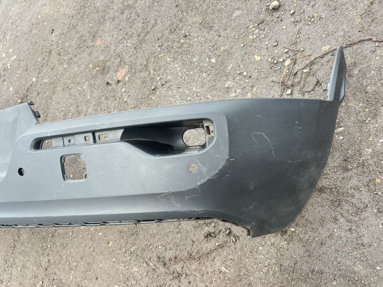 VOLVO XC40 2018-22 REAR BUMPER GENUINE