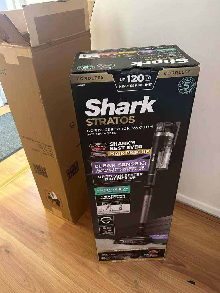 Shark Stratos Anti Hair Wrap Plus Pet Pro Cordless [Double Battery] IZ420UKT BRAND NEW Cost £300