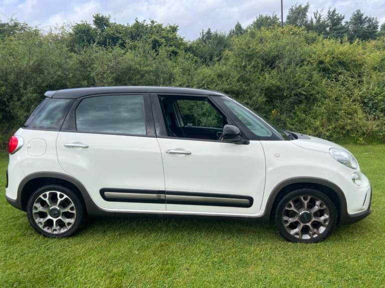FIAT 500L 1.3 MultiJet Trekking White Manual Diesel 2013