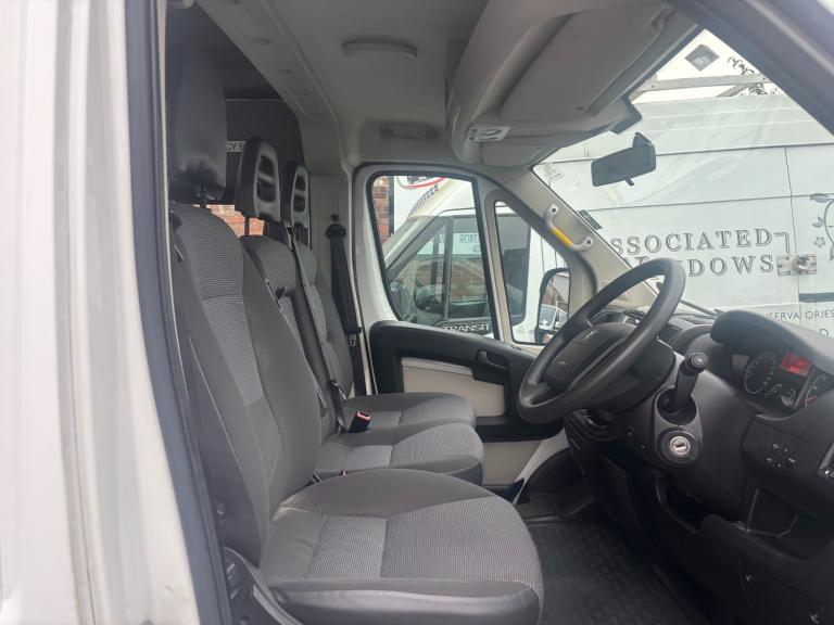 2013 Peugeot Boxer  2.2 HDi 440 Window Van 4dr Diesel Manual FWD L4 H2 (130 bhp) Minibus Diesel M...