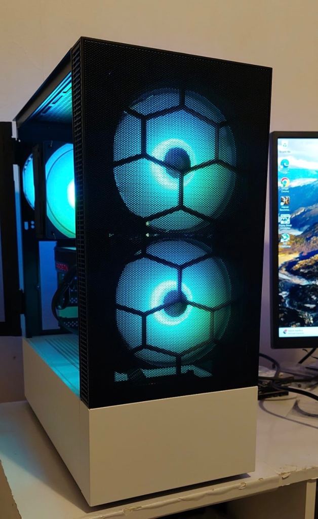 Gaming PC core i7 DDR4 ram 256GB nvme and 1TB HDD RX vega 56 8GB graphics 