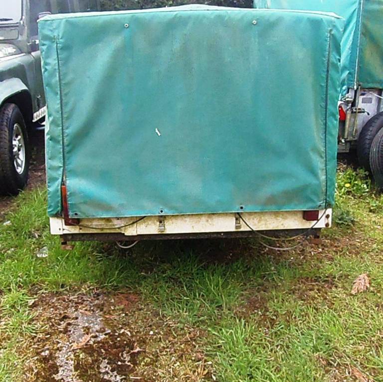 2 wheel camping trailer with cover 