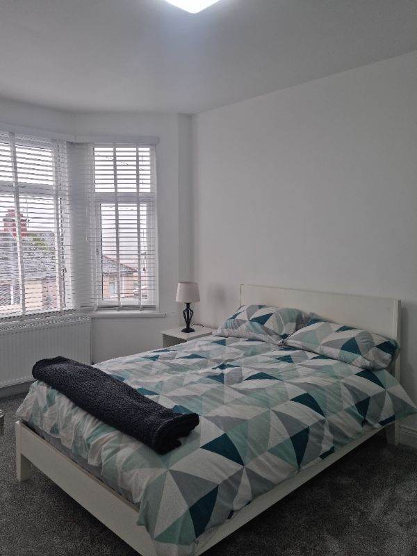 Double room to let 