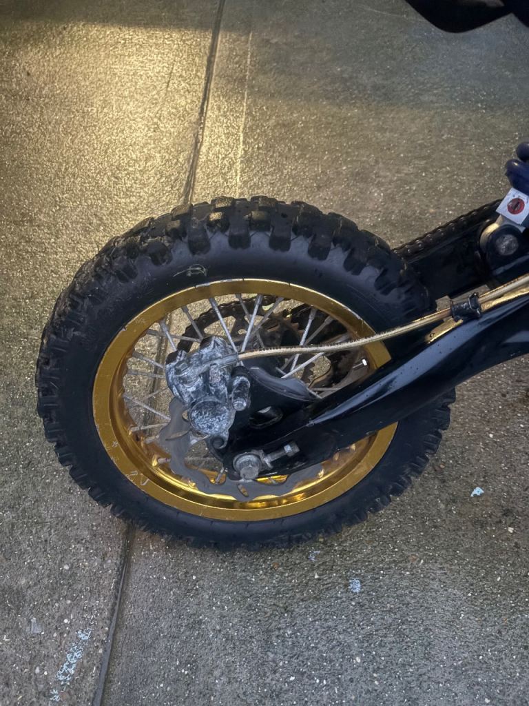 Stolen stomp 140 Pitbike 