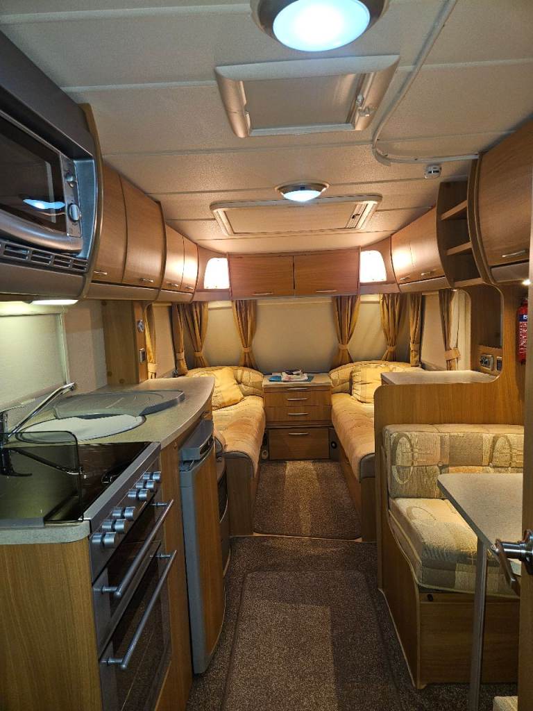 2009 Swift Accord with motor mover, awning and accessories 