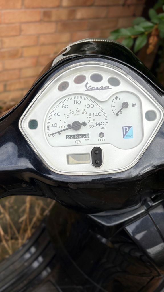 Piaggio, VESPA, 2006, 124 (cc)