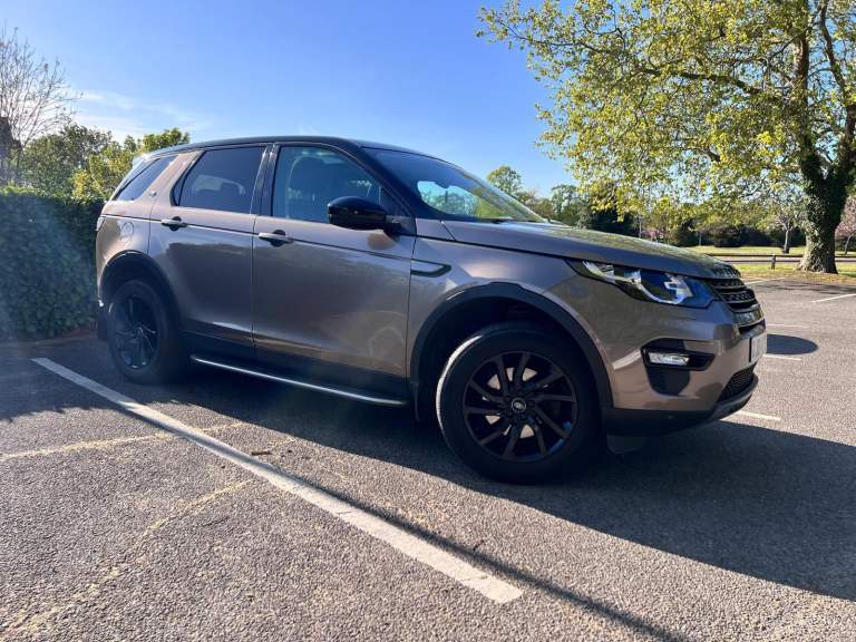 LAND ROVER DISCOVERY SPORT BLACK EDITION, 7 SEATS 