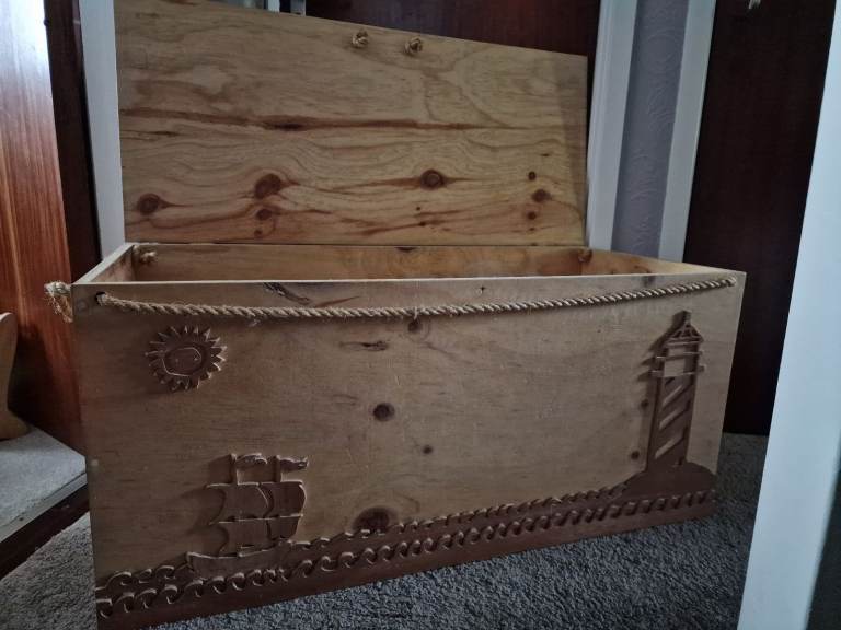 Wood toy box