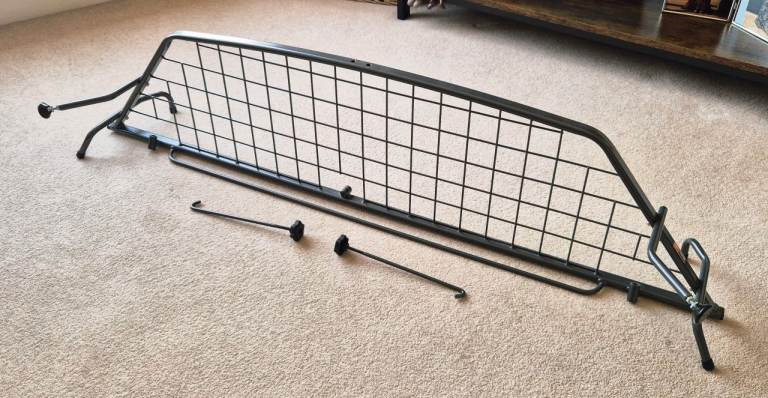 Travall luggage / dog guard Skoda Superb 2 (2008-2015)