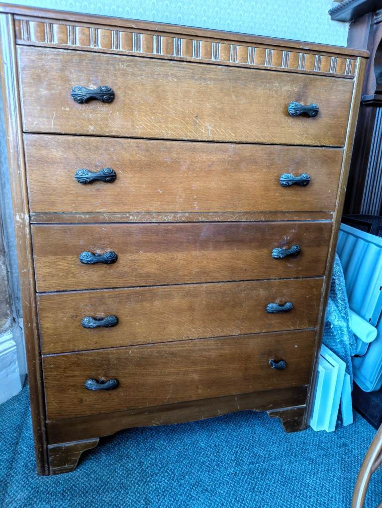 Vintage chest of drawers 