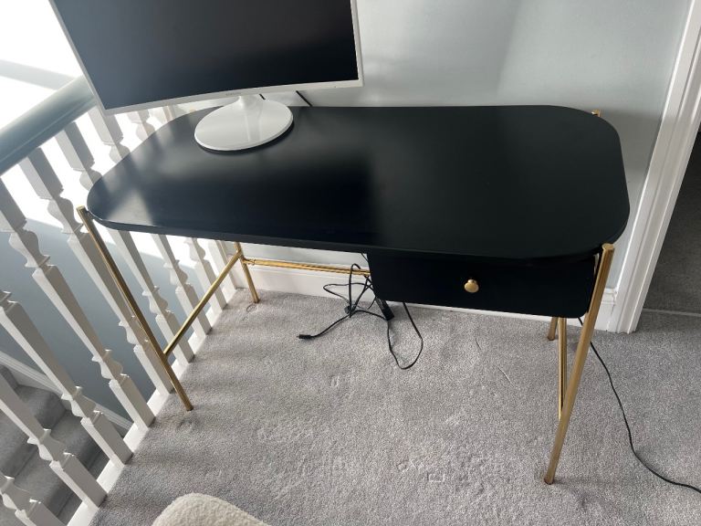 Office desk with drawer. 