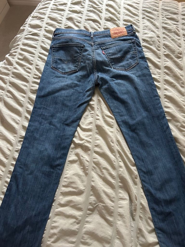 Levi's Blue Denim Jeans – Good Condition