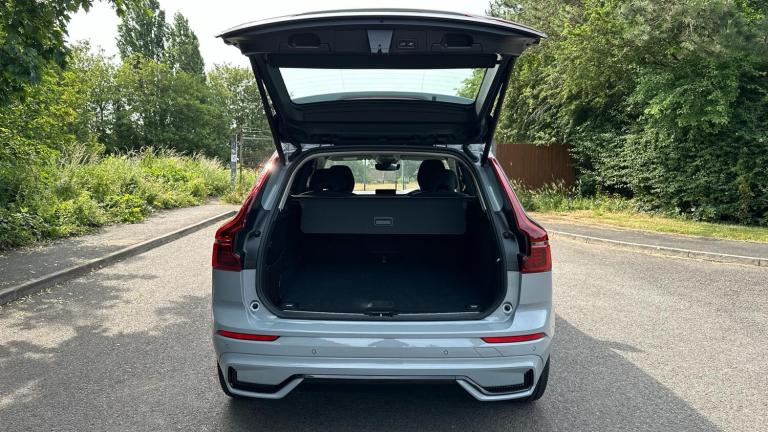 2025 Volvo XC60 2.0 B5 MHEV Plus Auto AWD Euro 6 (s/s) 5dr ESTATE Petrol/Electric Hybrid Automatic