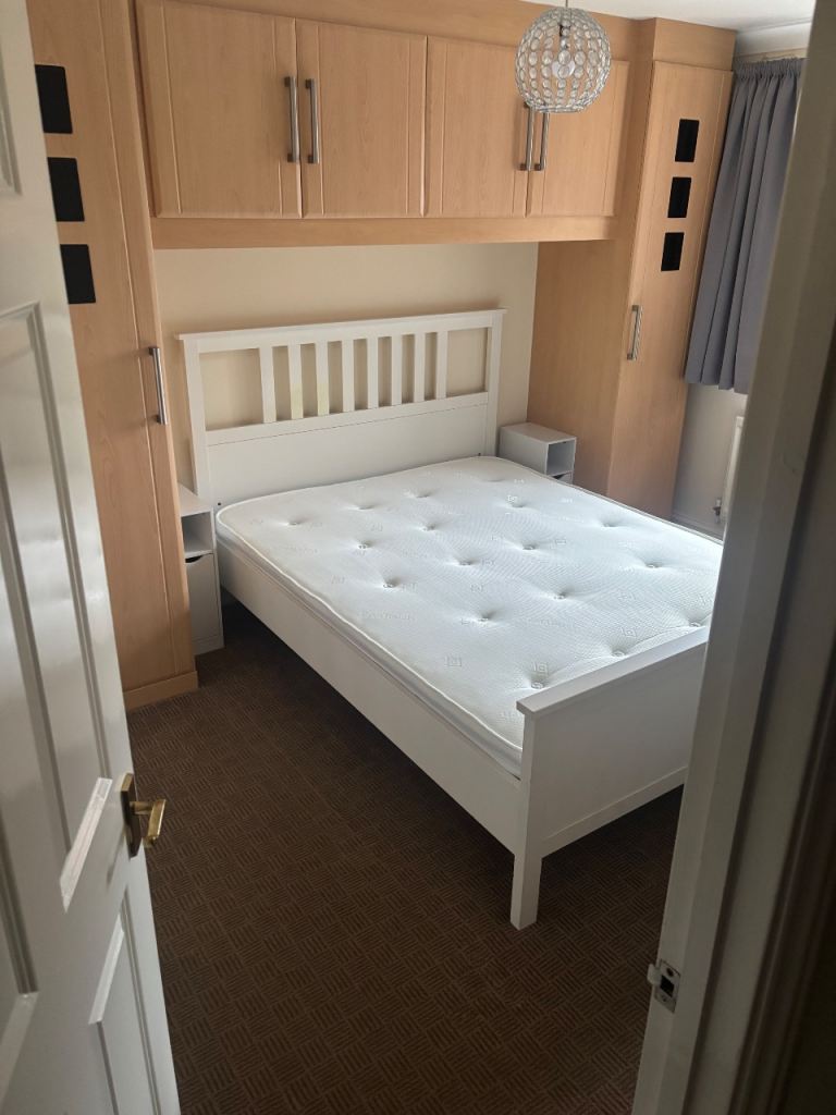 Double bedroom with en suite 