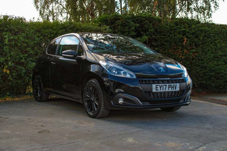 2017 Peugeot 208 1.2 PureTech Black Edition Hatchback Petrol Manual