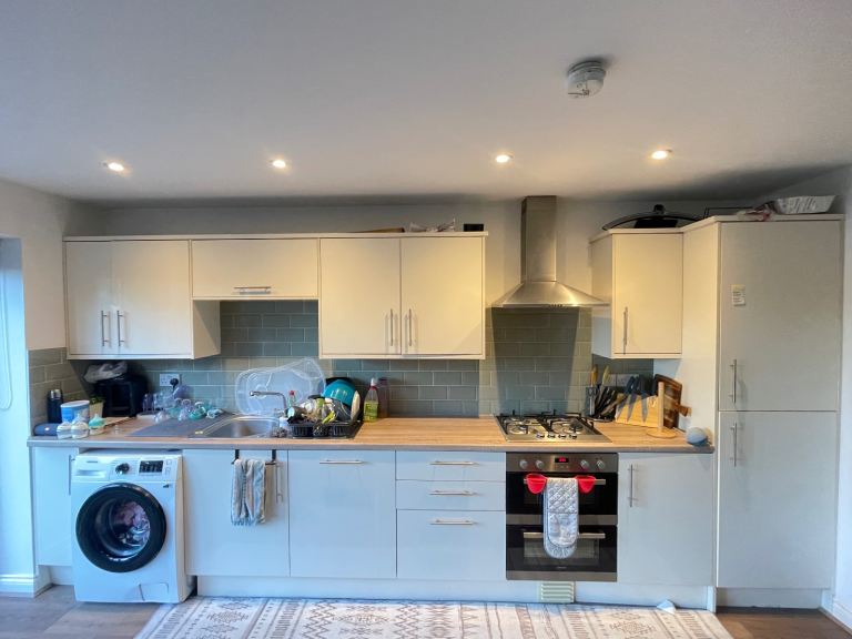 Howdens Kitchen With Hob and Double Oven