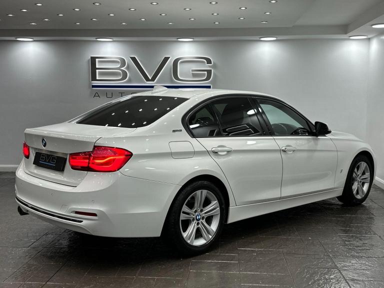 2017 BMW 3 Series 2.0 330e 7.6kWh Sport Auto Euro 6 (s/s) 4dr SALOON Petrol/Electric Hybrid Autom...