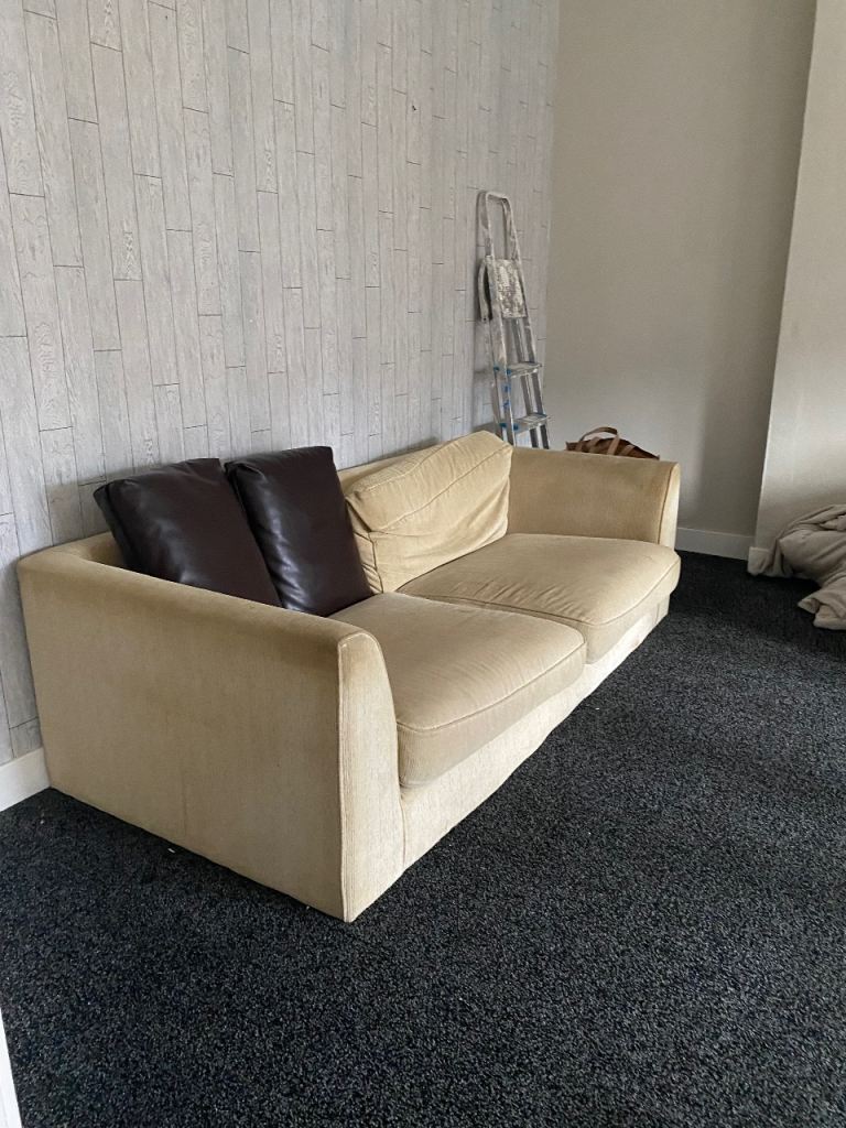 FREE - OLD COUCH