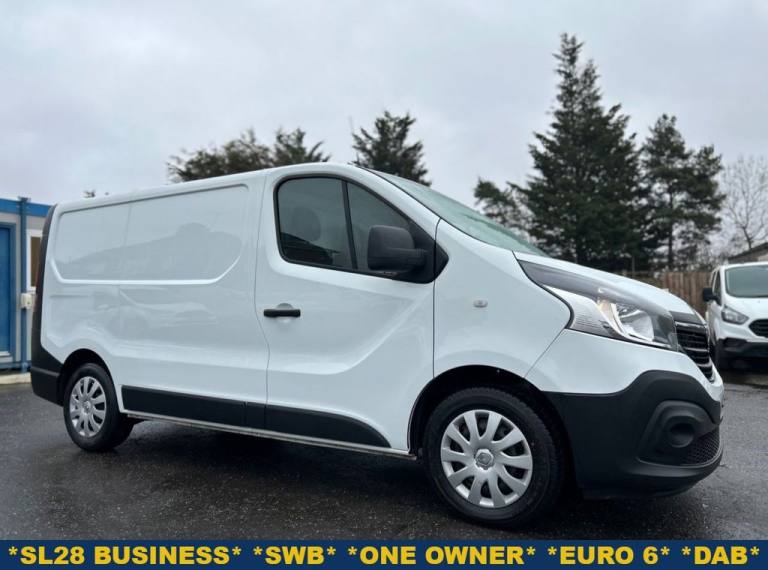 2021 Renault Trafic 2.0dCi ENERGY SL28 BUSINESS P/V 5dr SWB L1H1 ONE OWNER, 2 SERVICES Panel Van ...
