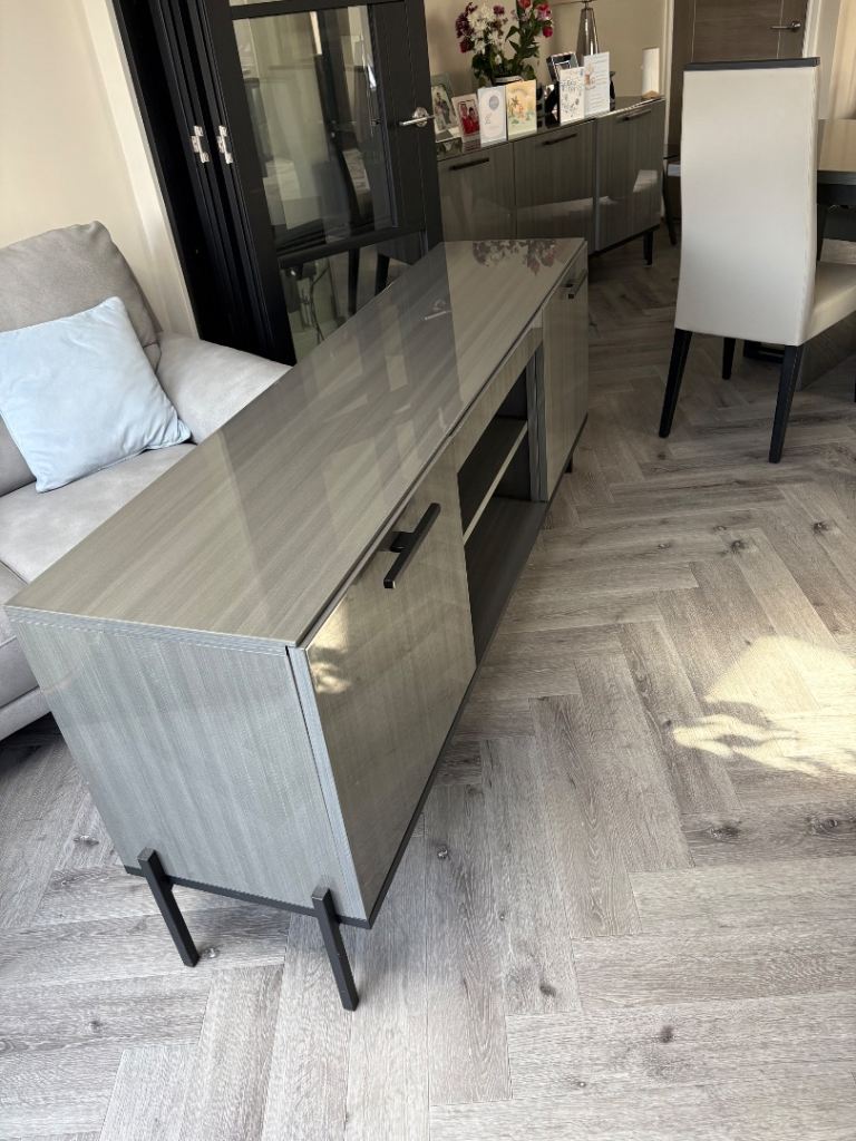 TV cabinet 