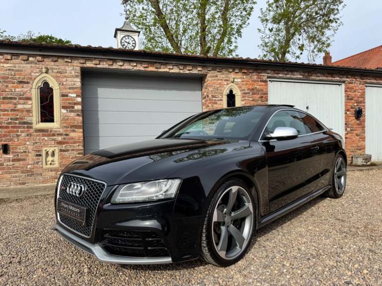 AUDI RS5 4.2 FSI V8 2010