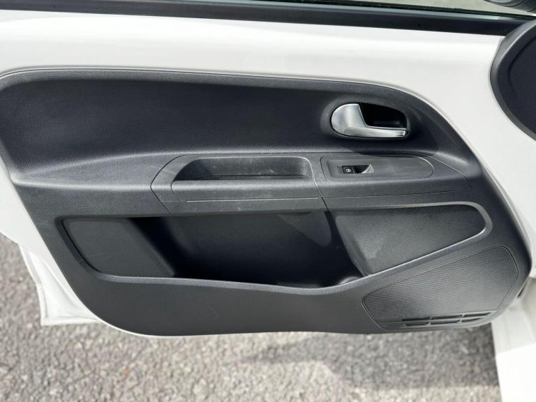 2014 Volkswagen up! 1.0 Move up! Hatchback 5dr Petrol ASG Euro 5 (60 ps) HATCHBACK Petrol Automatic