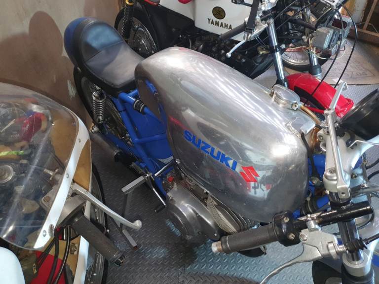 Suzuki T20 classic race bike