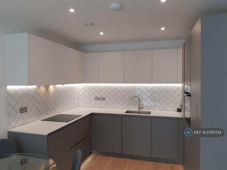 1 bedroom flat in Arber House, Southall, UB1 (1 bed) (#2797734)