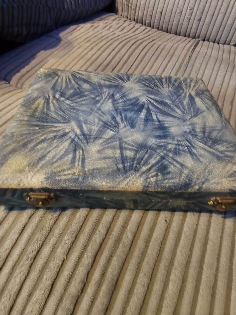 Vintage Fish Knives and Forks Set in Box – Good Condition