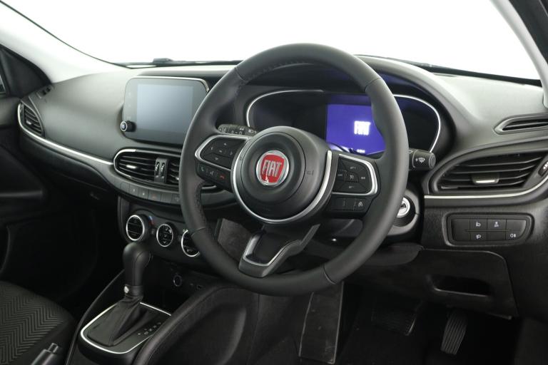 2024 Fiat Tipo 1.5 Hybrid 48V Cross Garmin 5dr DDCT Hatchback Petrol Automatic