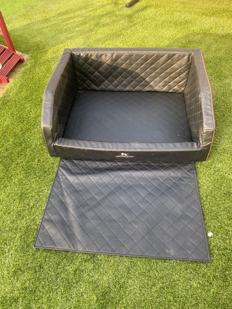 Knuffelwuff Cargo Dog Transport Box for your Car